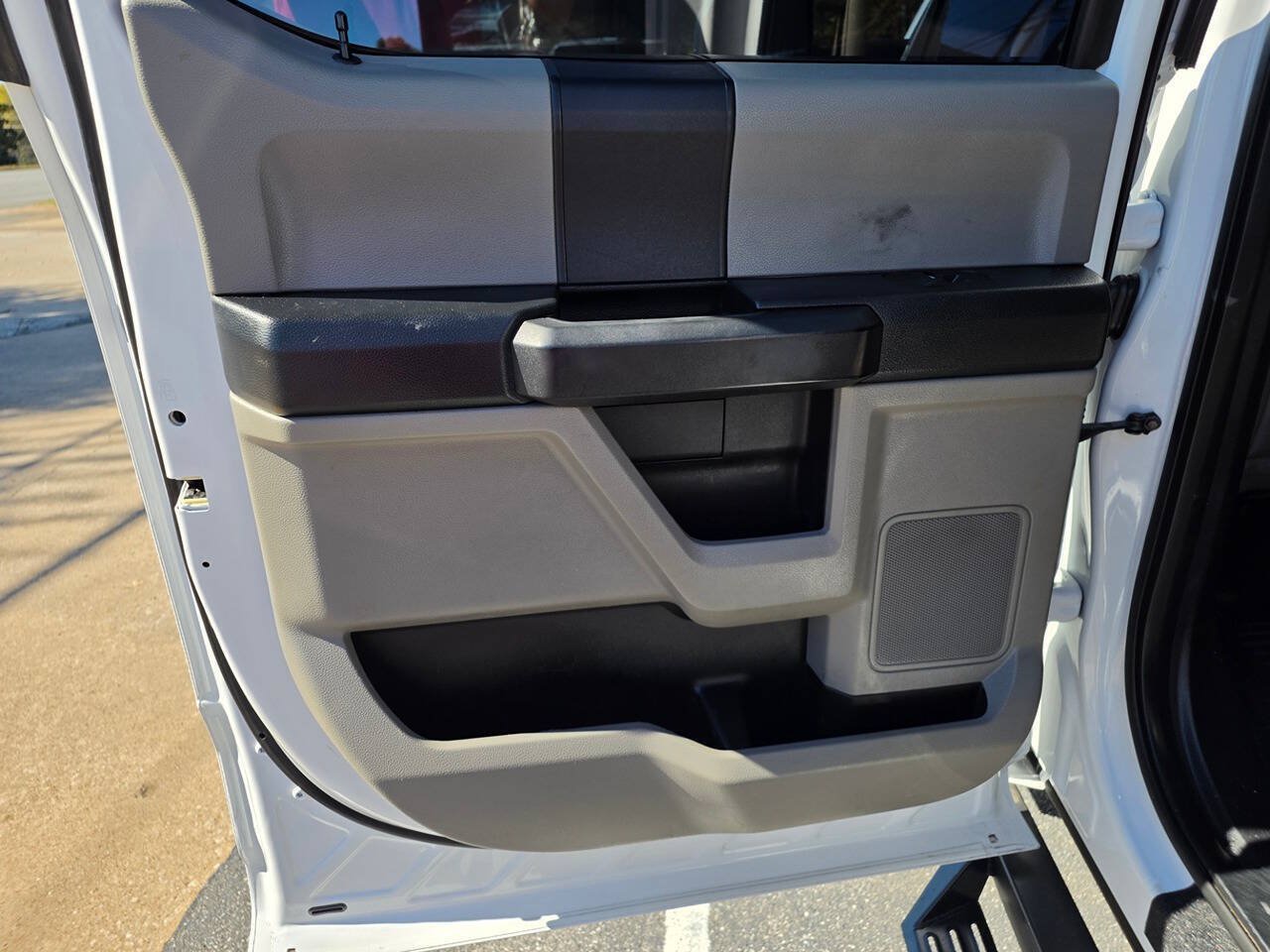 Used 2017 Ford F250 XL w/ Power Equipment Group AWD/4WD image 16