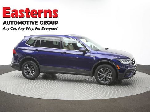 Used 2022 Volkswagen Tiguan SE w/ Panoramic Sunroof Package AWD/4WD image 47