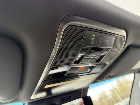 Used 2025 Lexus LX 600 4WD w/ Accessory Package (Z1) image 26