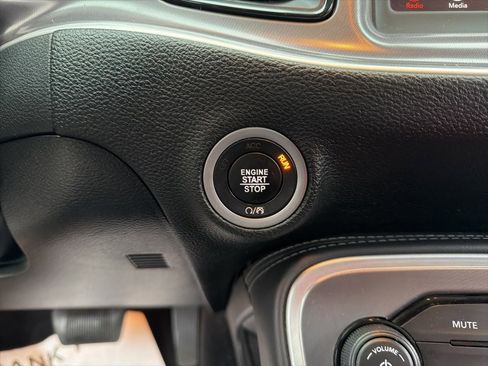 Used 2020 Dodge Challenger R/T image 22