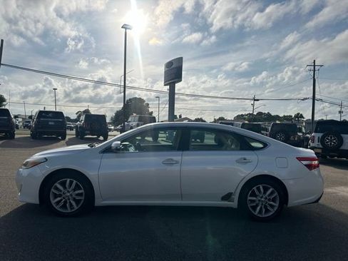 Used 2015 Toyota Avalon XLE Premium FWD image 5