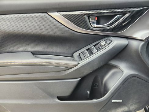 Used 2019 Subaru Crosstrek 2.0i Limited w/ Moonroof Package w/Navigation AWD/4WD image 23