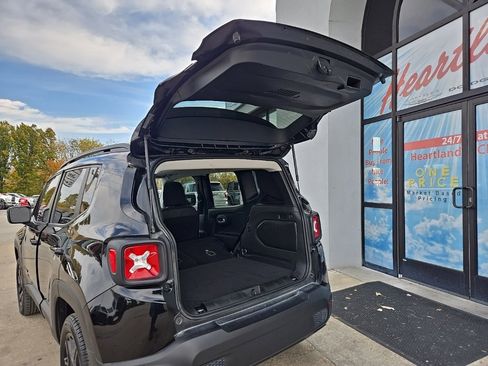 Used 2023 Jeep Renegade Altitude w/ Sun/Sound Group image 91