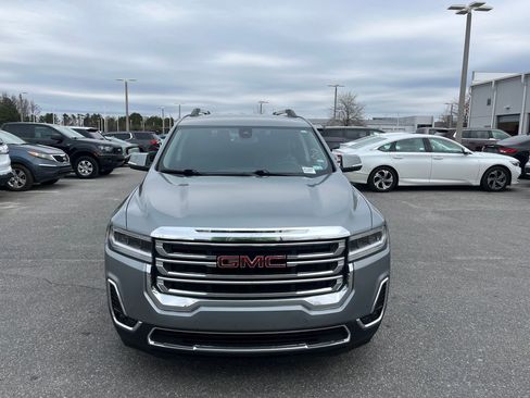 Used 2023 GMC Acadia SLT image 3