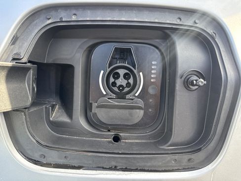 Used 2025 Dodge Charger R/T w/ Quick Order Package 25M R/T image 34