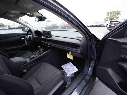 New 2025 Honda Accord LX image 25