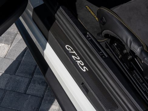 Used 2018 Porsche 911 GT2 RS RWD image 41