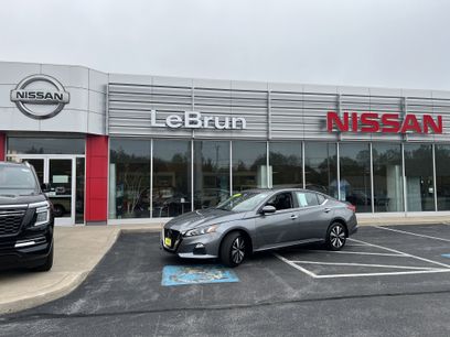 Used 2022 Nissan Altima 2.5 SV w/ SV Premium Package