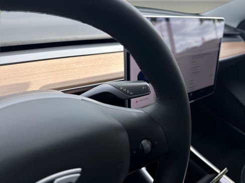 Used 2020 Tesla Model 3 Long Range image 16