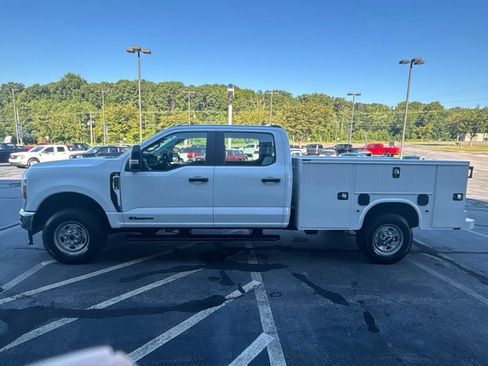 Used 2025 Ford F250 XL w/ XL Chrome Package AWD/4WD image 2