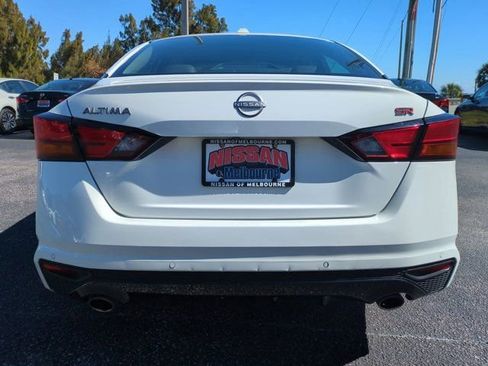 Used 2024 Nissan Altima 2.5 SR FWD image 6