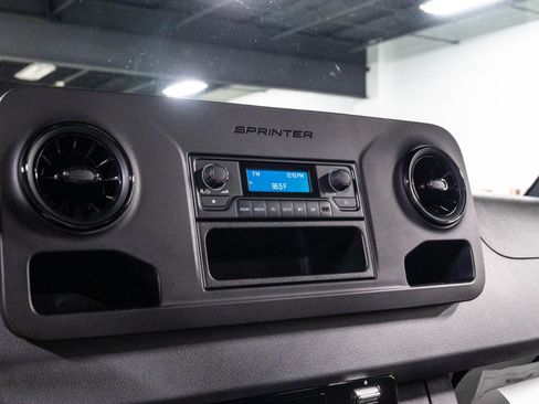 Used 2021 Mercedes-Benz Sprinter 2500 w/ Driver Convenience Package image 9