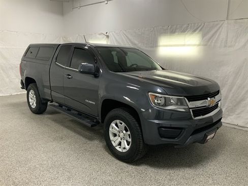Used 2017 Chevrolet Colorado LT AWD/4WD image 6