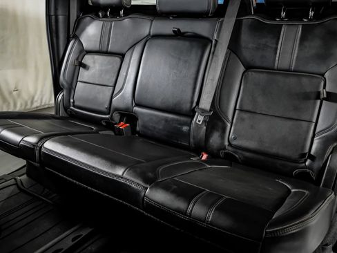 Used 2023 Chevrolet Silverado 3500 High Country w/ Technology Package AWD/4WD image 34