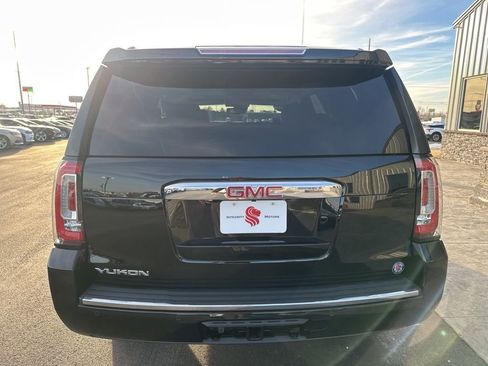 Used 2019 GMC Yukon Denali w/ Denali Ultimate Package AWD/4WD image 8