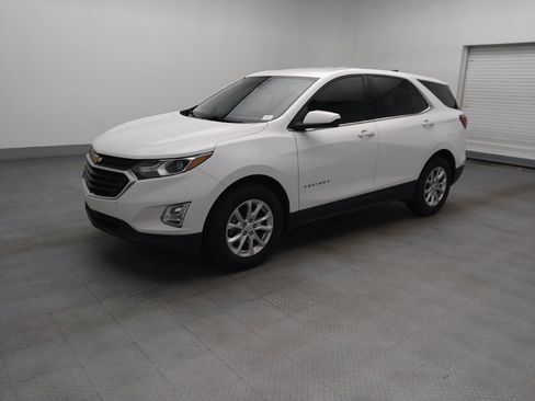 Used 2020 Chevrolet Equinox LT w/ LPO, Floor Liner Package FWD image 2