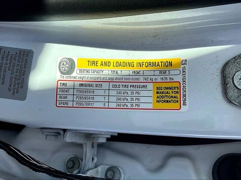 Used 2016 GMC Yukon XL SLT w/ Open Road Package image 6