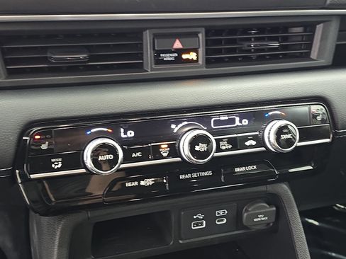 Certified 2025 Honda Pilot EX-L image 22