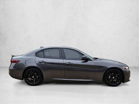 Used 2021 Alfa Romeo Giulia Sprint w/ Nero Edizione image 4