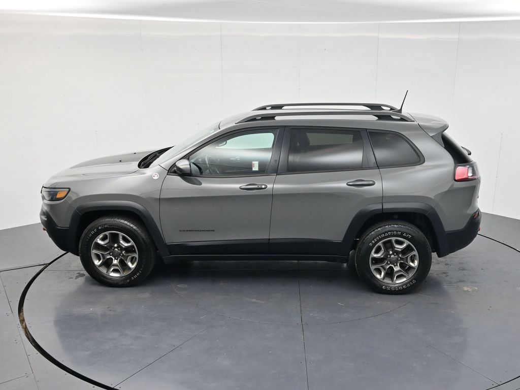 Used 2019 Jeep Cherokee Trailhawk w/ Cold Weather Group AWD/4WD image 41