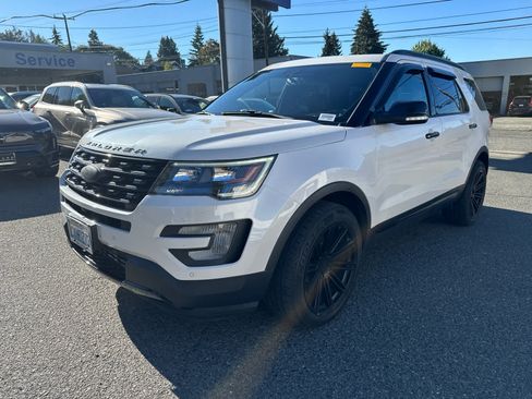 Used 2017 Ford Explorer Sport AWD/4WD image 2