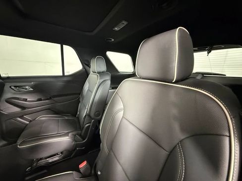 Used 2023 Chevrolet Traverse Premier w/ LPO, Floor Liner Package AWD/4WD image 27
