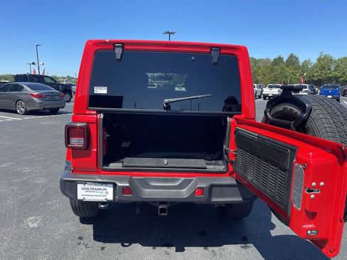 Used 2021 Jeep Wrangler Unlimited Sahara AWD/4WD image 27