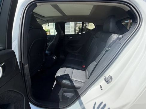 Certified 2024 Volvo XC40 B5 Ultimate w/ Protection Package Premier AWD/4WD image 14