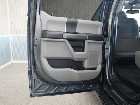 Used 2017 Ford F150 XLT RWD image 37