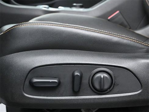 Used 2020 GMC Terrain SLT w/ Preferred Package image 11