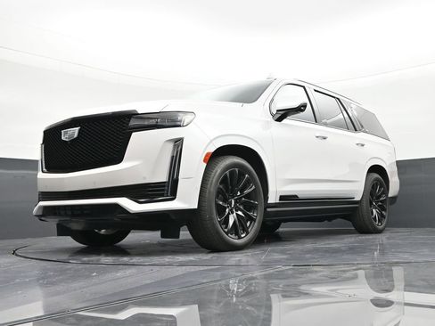 Used 2024 Cadillac Escalade Sport Platinum w/ LPO, ONYX Package RWD image 20