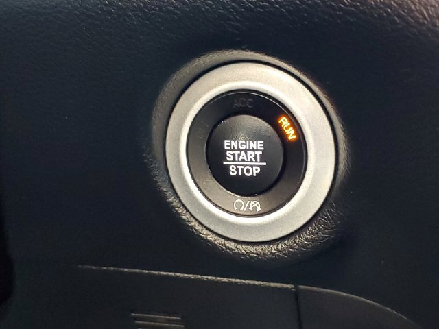 Used 2025 Chrysler Pacifica Select FWD image 17