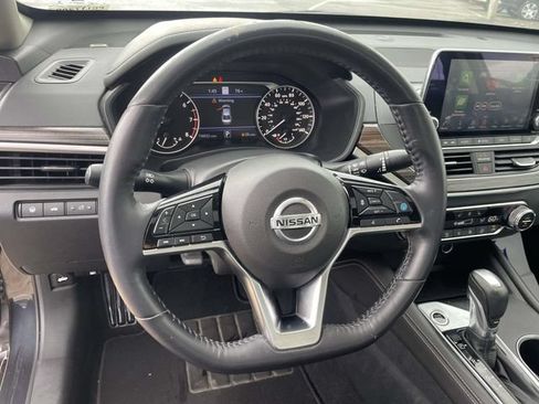 Used 2019 Nissan Altima 2.5 Platinum FWD image 14