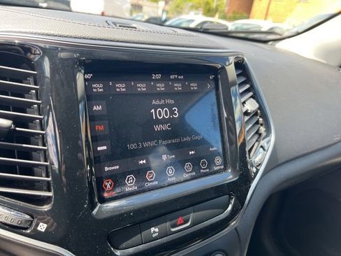 Used 2019 Jeep Cherokee Limited AWD/4WD image 13