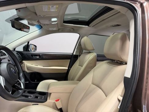 Used 2019 Subaru Outback 3.6R Limited AWD/4WD image 17