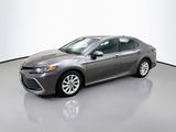 Used 2022 Toyota Camry LE image 3