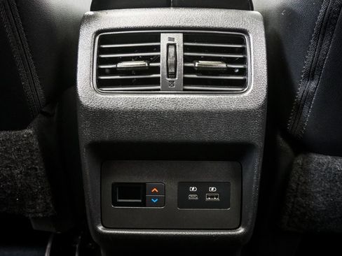 Used 2022 Nissan Rogue SL w/ SL Premium Package image 23