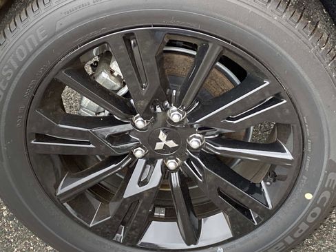 Used 2024 Mitsubishi Eclipse Cross LE image 25