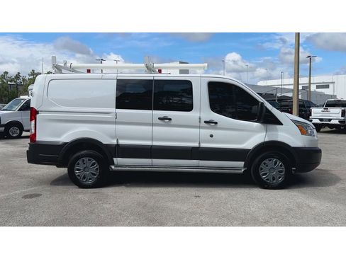 Used 2017 Ford Transit 250 130 Low Roof w/ Exterior Upgrade Package RWD image 9