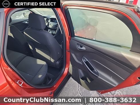 Used 2018 Ford Focus SE image 26