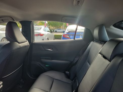 Certified 2025 Toyota Prius FWD image 13