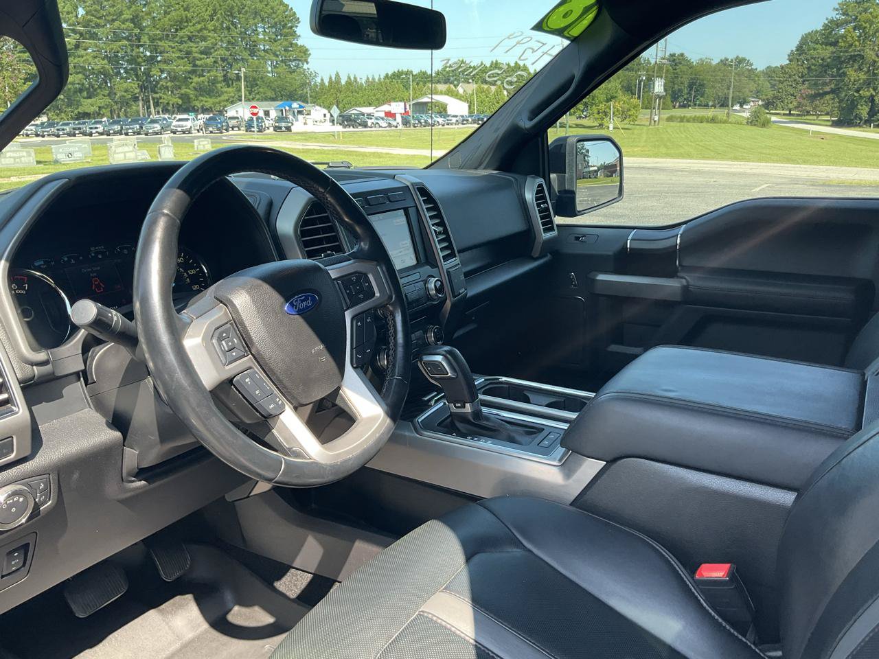 Used 2018 Ford F150 Platinum w/ Equipment Group 701A Luxury AWD/4WD image 18