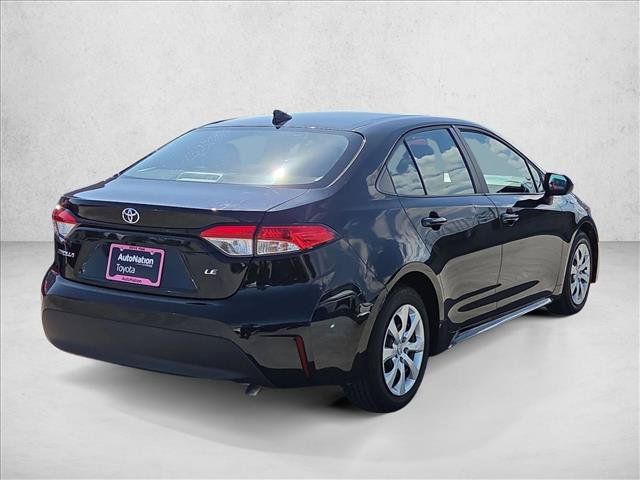 Used 2025 Toyota Corolla LE FWD image 5