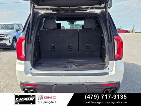 Used 2023 GMC Yukon Denali Ultimate AWD/4WD image 6