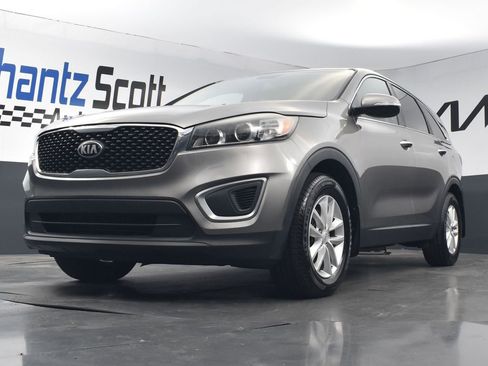 Used 2016 Kia Sorento L FWD image 17