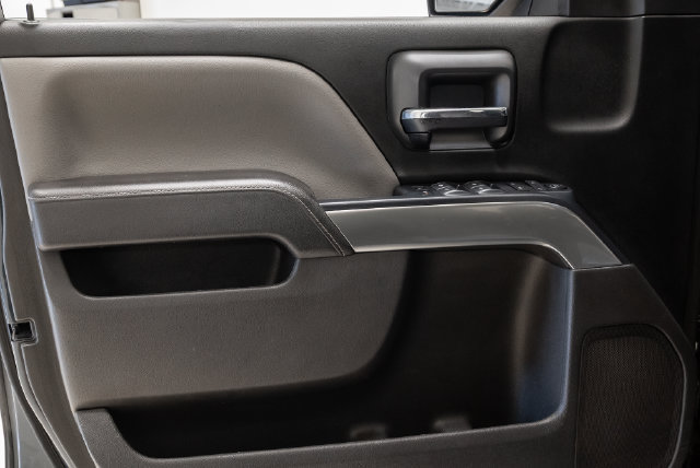 Used 2018 Chevrolet Silverado 1500 LT w/ All Star Edition AWD/4WD image 11