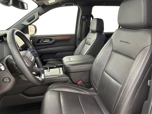 Certified 2025 GMC Yukon Denali image 12