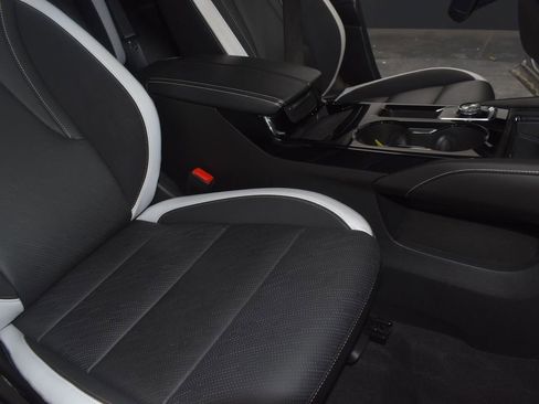 Used 2024 Buick Envision Sport Touring image 38