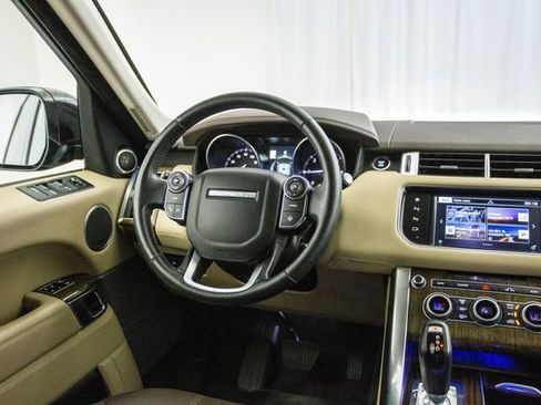 Used 2016 Land Rover Range Rover Sport HSE image 4