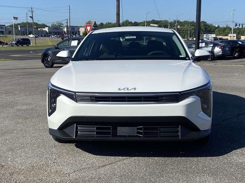 New 2026 Kia K4 FWD image 6